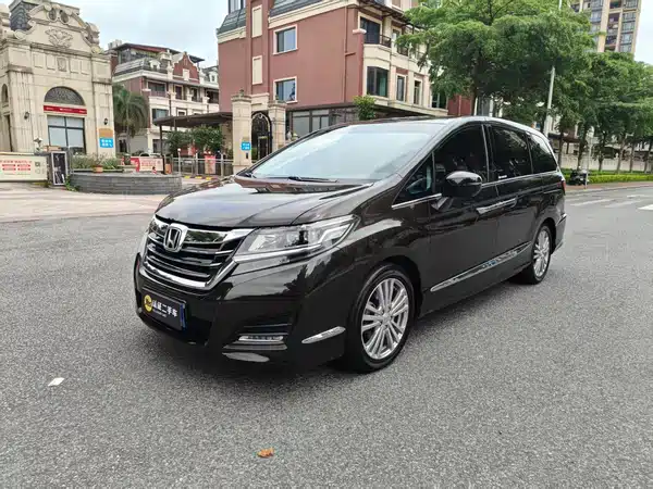 Honda Elysion 2016