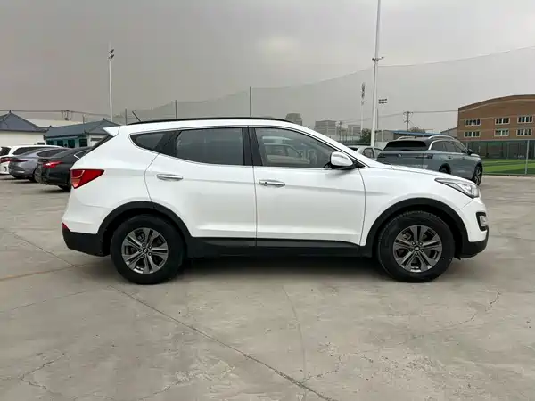 Hyundai Santa Fe 2013