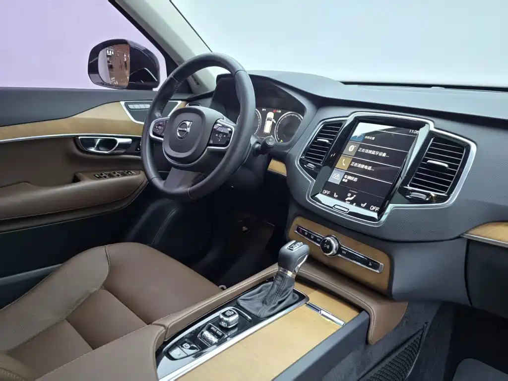 Volvo XC90 2020 — фото 27