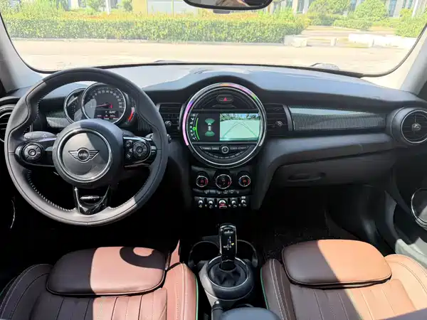 MINI MINI 2019