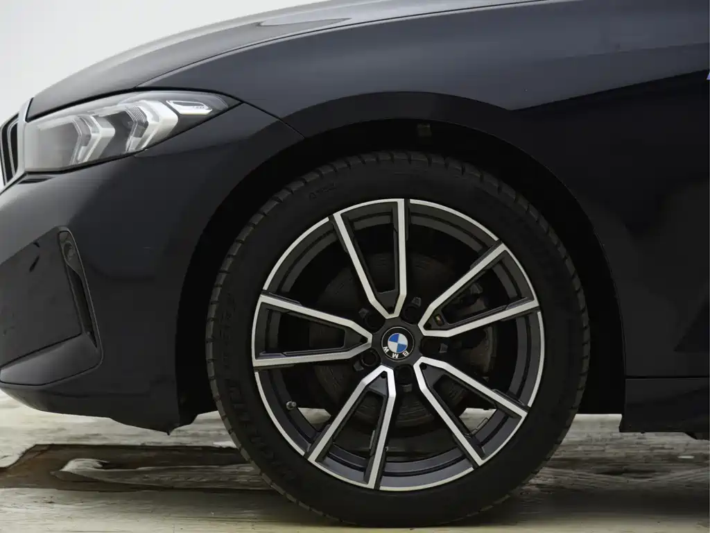 BMW 3 Series 2023