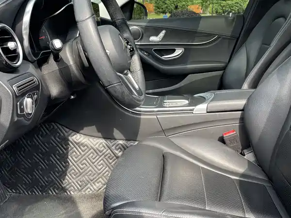 Mercedes-Benz C-Class 2019