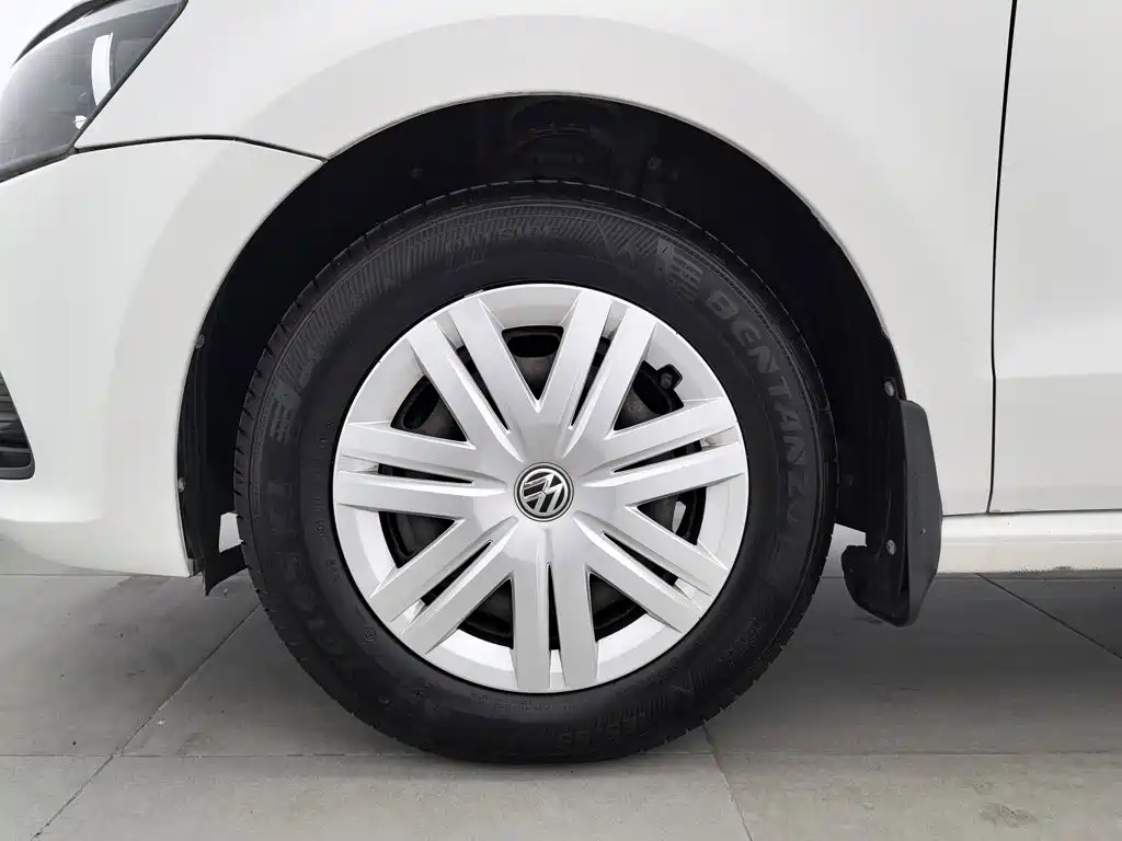 Volkswagen Polo 2017 — фото 17