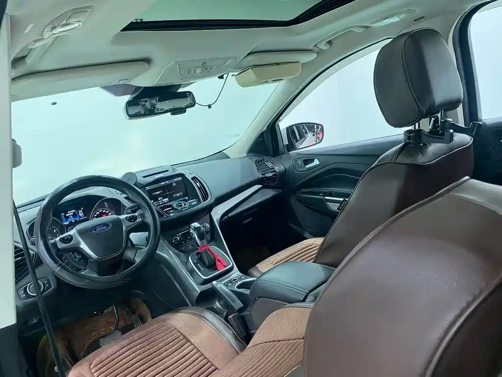 Ford Kuga 2016