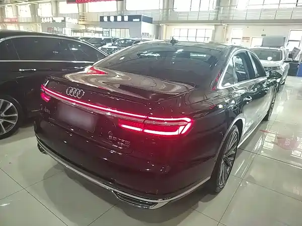 Audi A8 2021