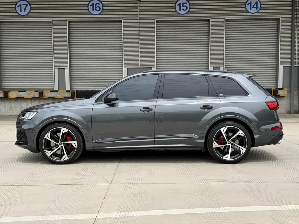 Audi SQ7 2024 — фото 29