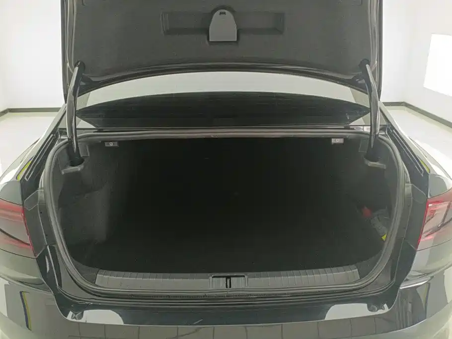 Volkswagen Magotan 2022