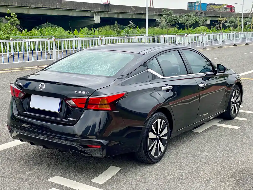 Nissan Teana 2021