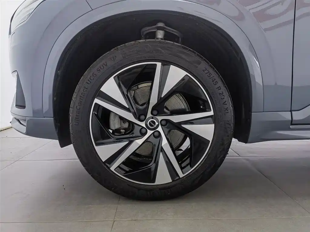 Volvo XC90 2020 — фото 17