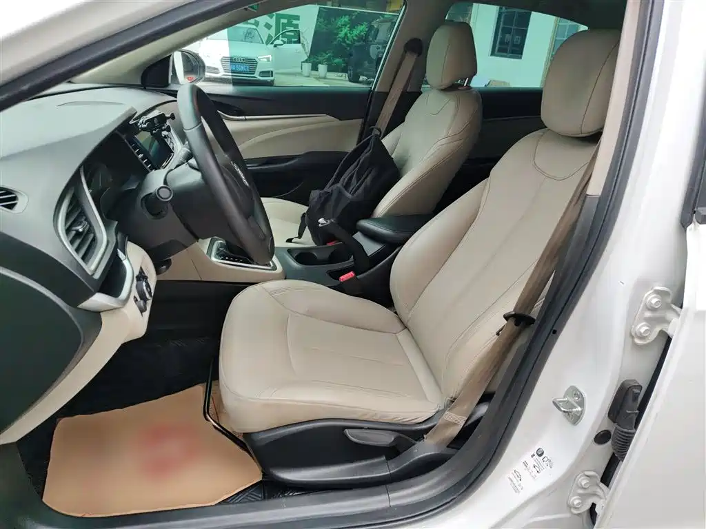 Buick Excelle 2020 — фото 11