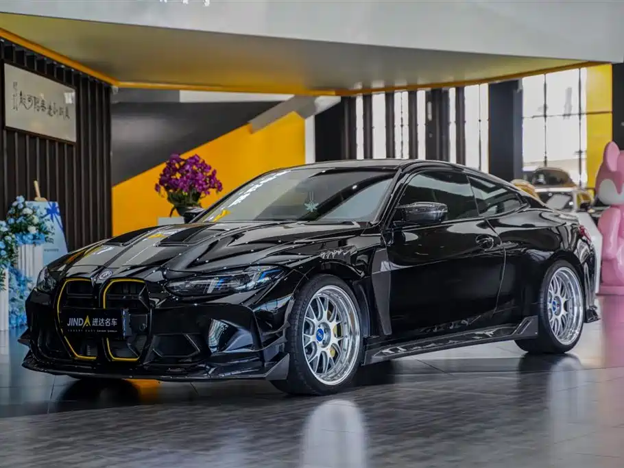 BMW M4 2025