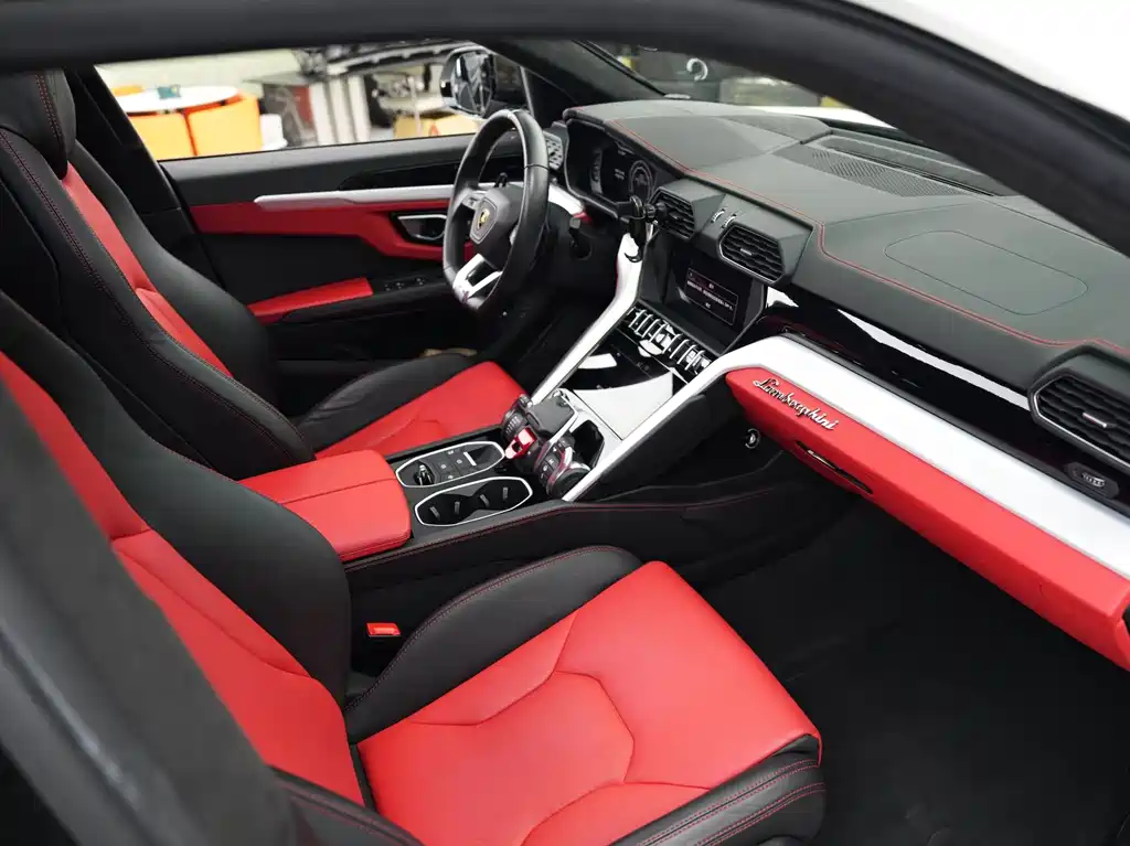 Lamborghini Urus 2019 — фото 6