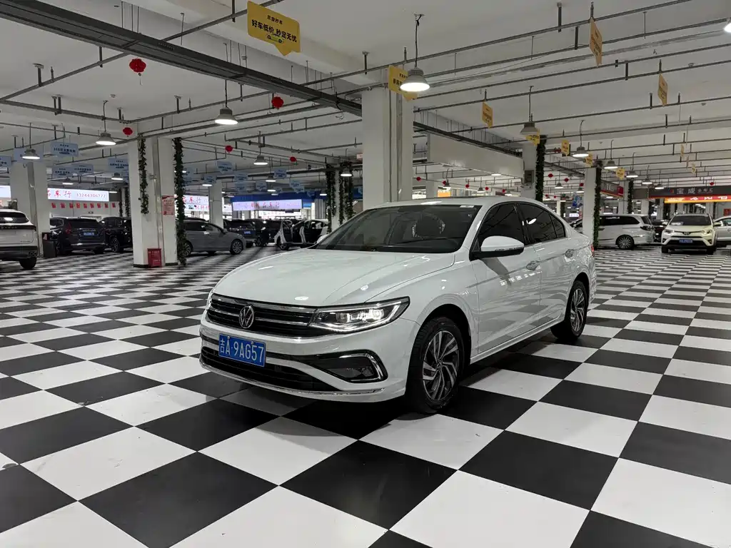 Volkswagen Bora 2023