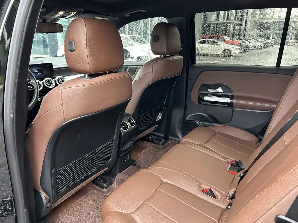 Mercedes-Benz GLB 2023 — фото 12