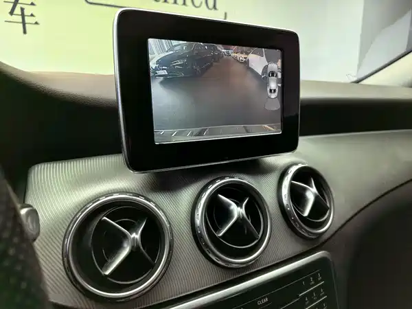 Mercedes-Benz GLA 2016
