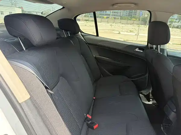Peugeot 308 2016