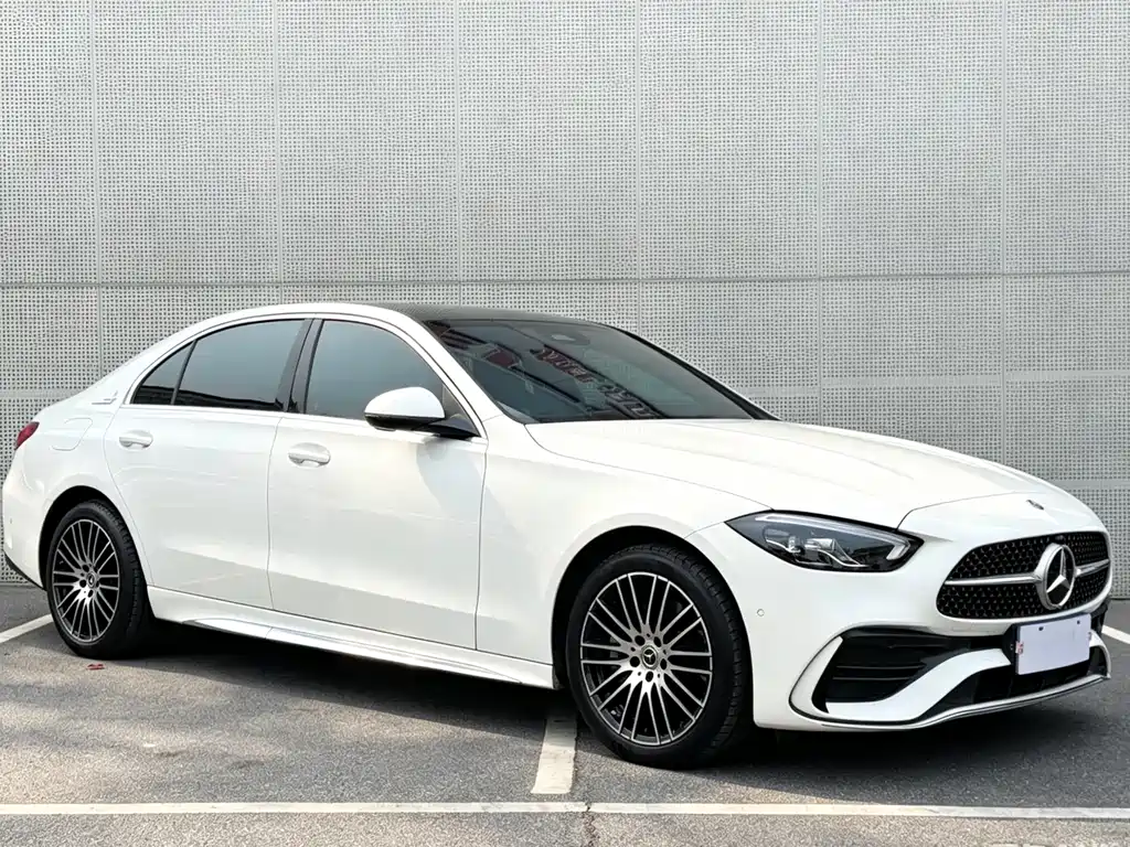 Mercedes-Benz C-Class 2024