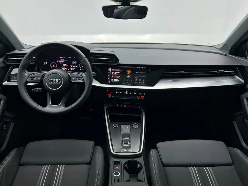 Audi A3 2022 — фото 14