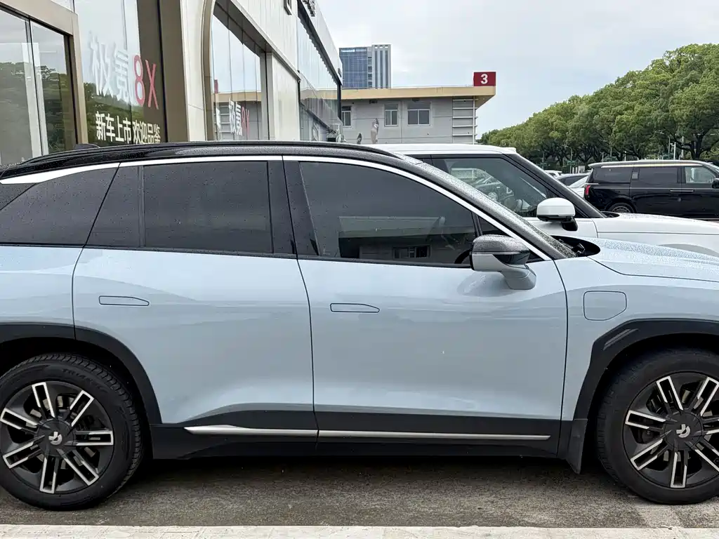 NIO ES6 2021
