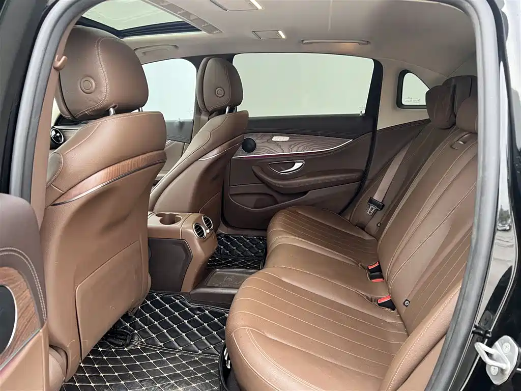 Mercedes-Benz E-Class 2019 — фото 7