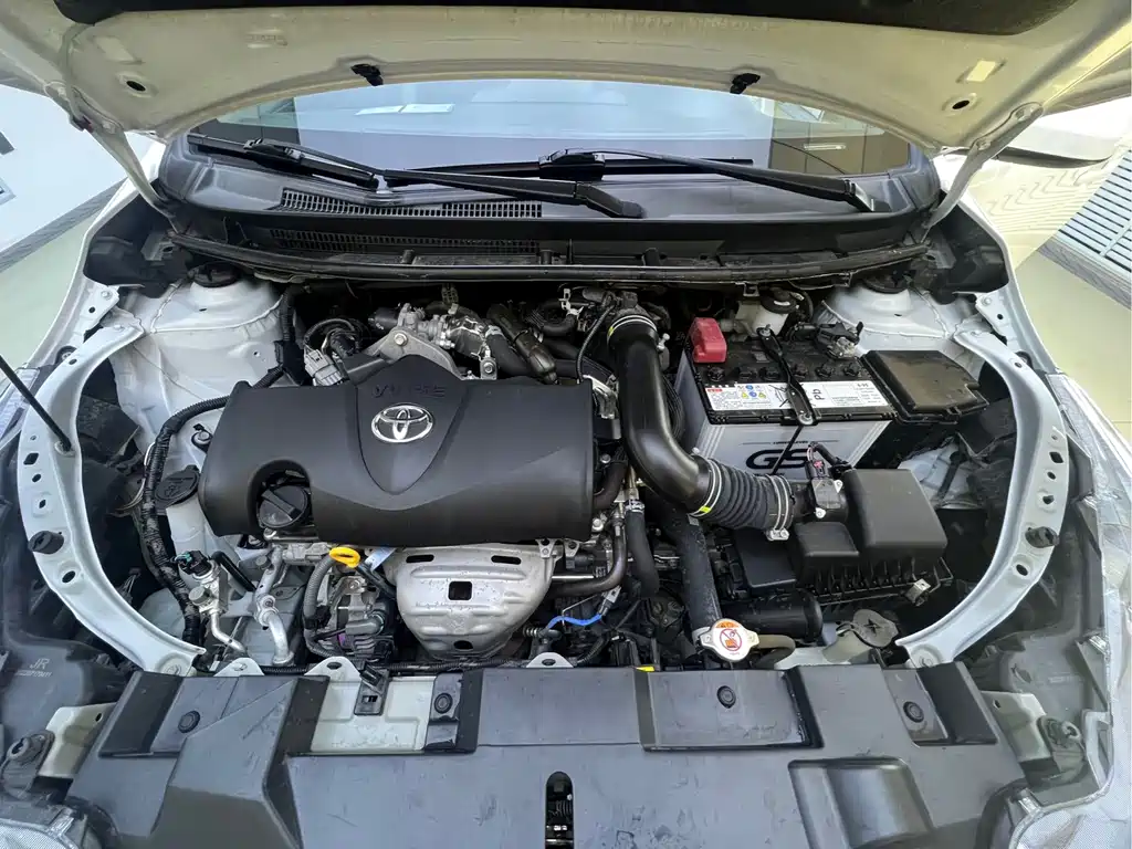 Toyota Yaris L 2022 — фото 19
