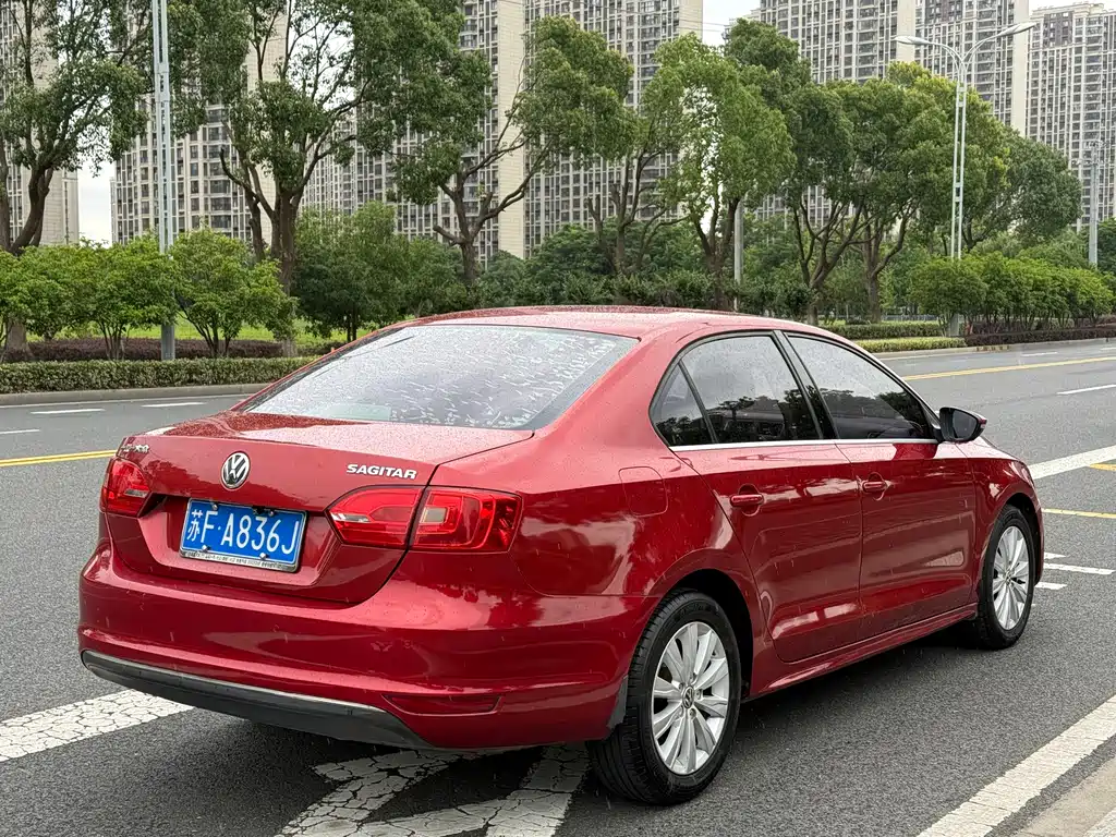 Volkswagen Sagitar 2015