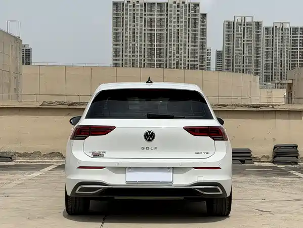 Volkswagen Golf 2022
