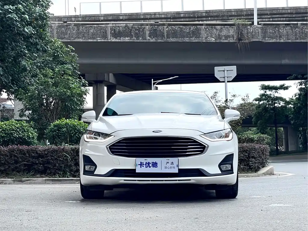 Ford Mondeo 2022 — фото 2
