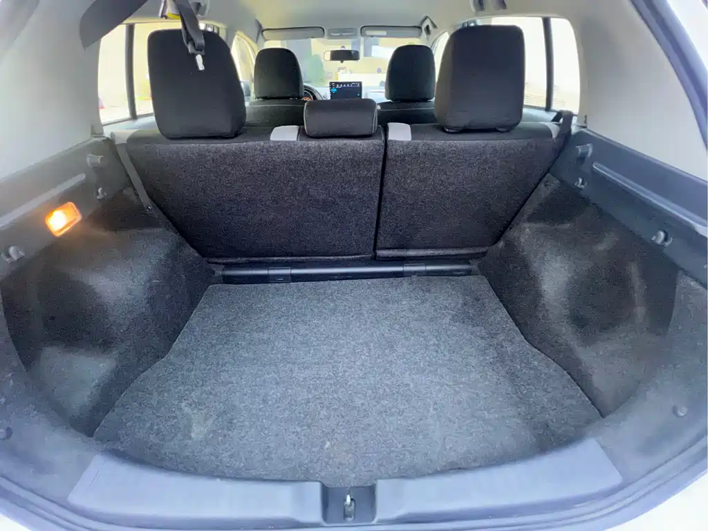Toyota Yaris L 2022 — фото 20