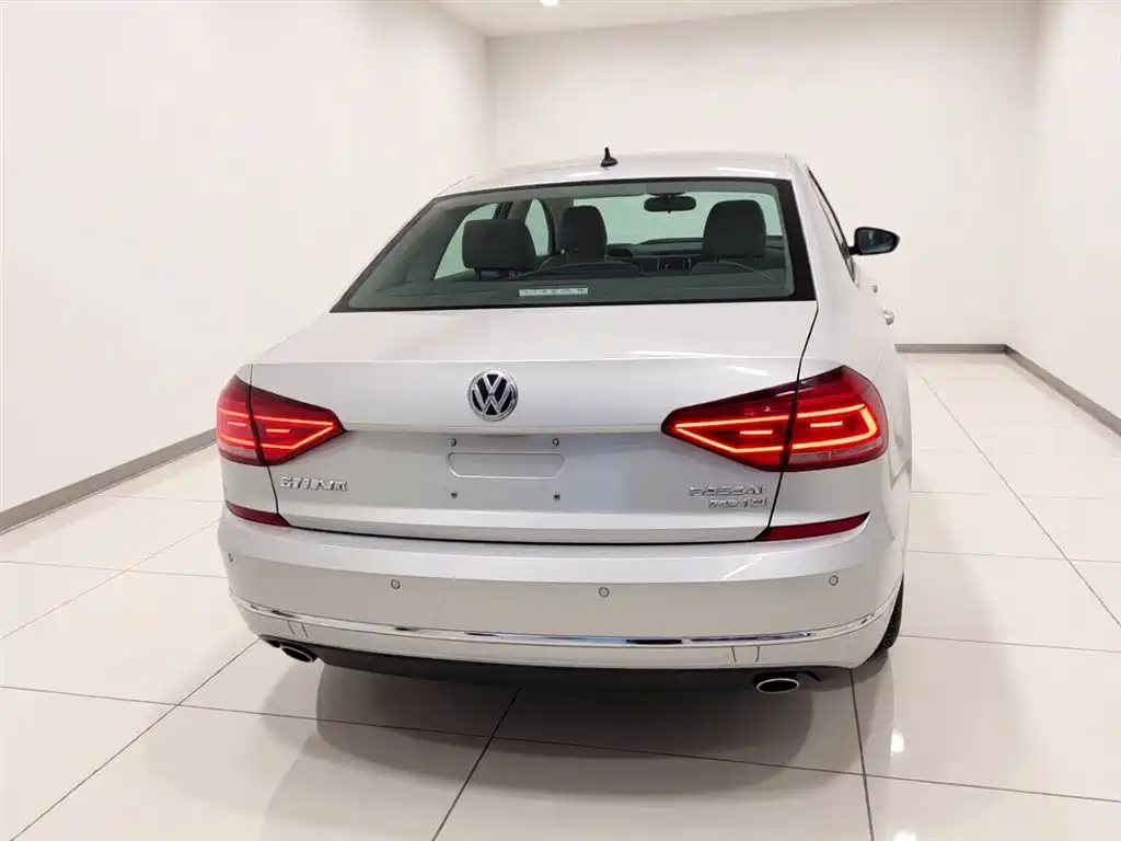 Volkswagen Passat 2017 — фото 4