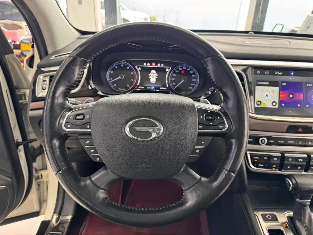 GAC Motor Trumpchi GS8 2017 — фото 11