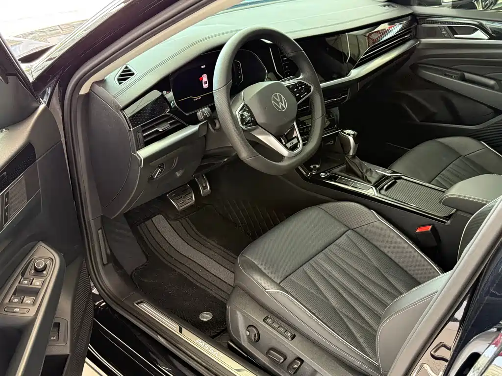 Volkswagen Passat 2024