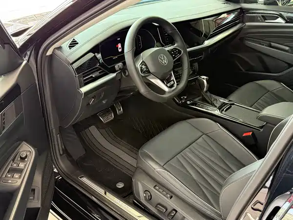 Volkswagen Passat 2024