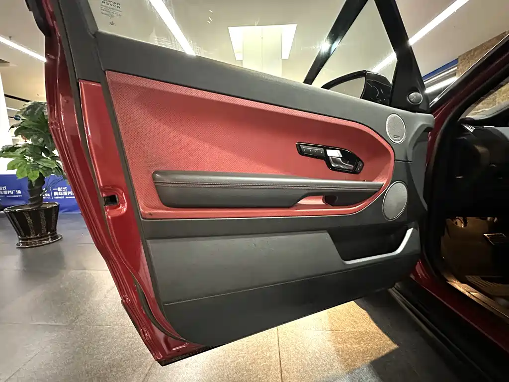 Land Rover Evoque 2012 — фото 11