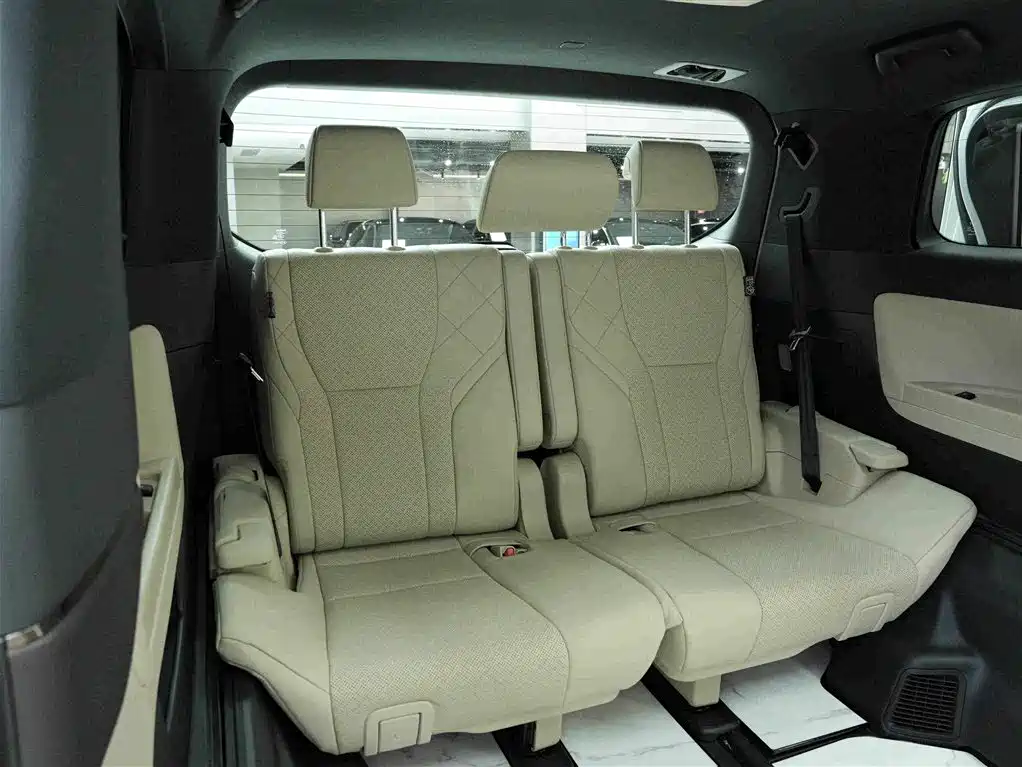 Toyota Vellfire 2023 — фото 15