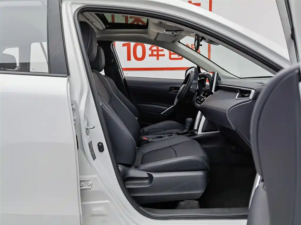 Toyota Corolla Cross 2023 — фото 23