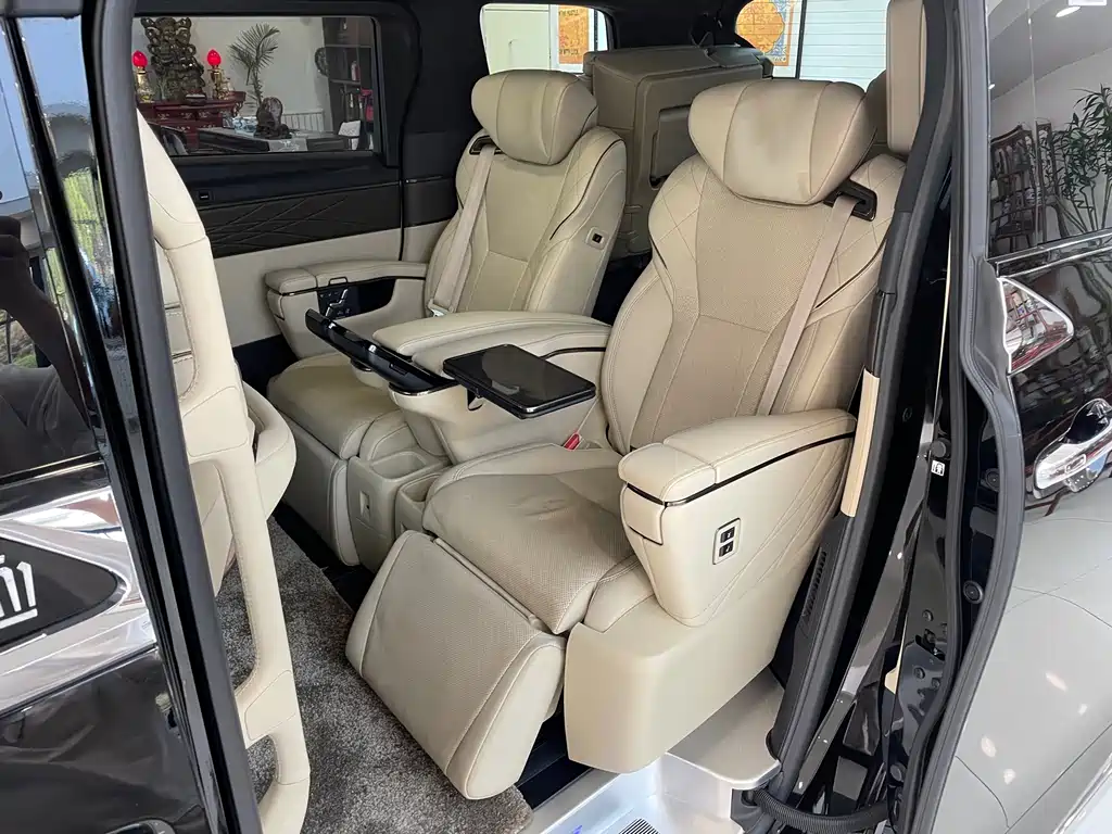 Toyota Vellfire 2024 — фото 15