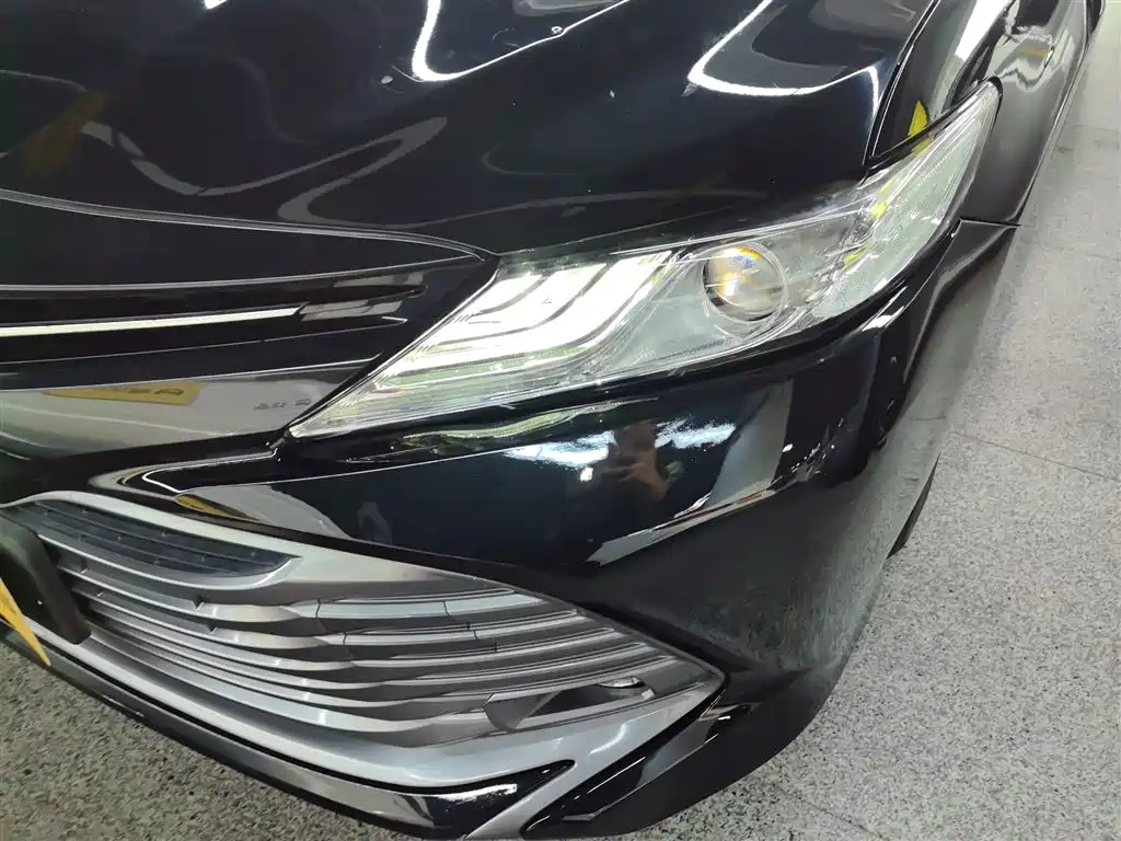 Toyota Camry 2018 — фото 18