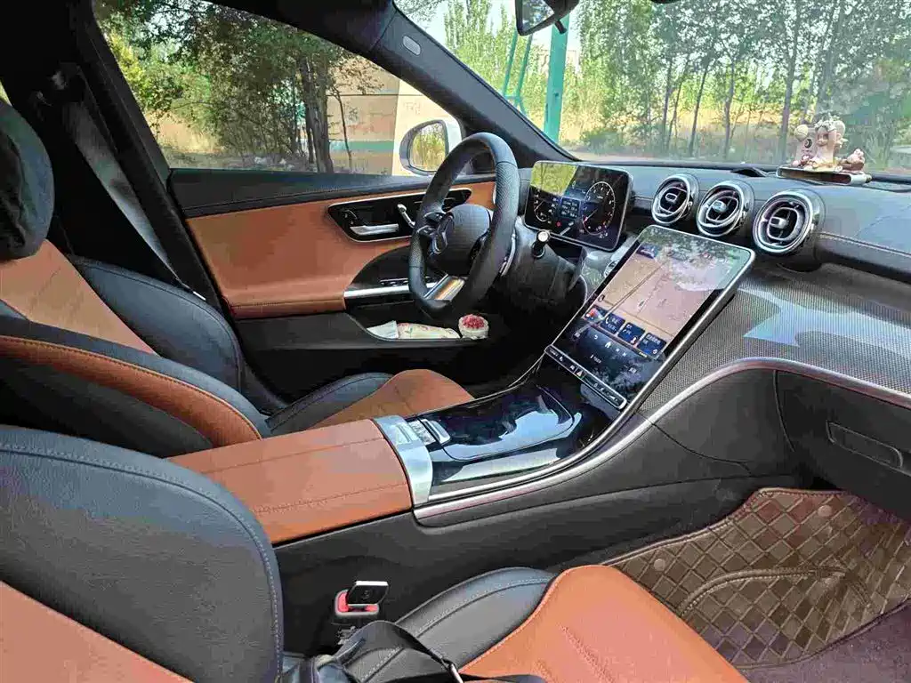 Mercedes-Benz C-Class 2025 — фото 17