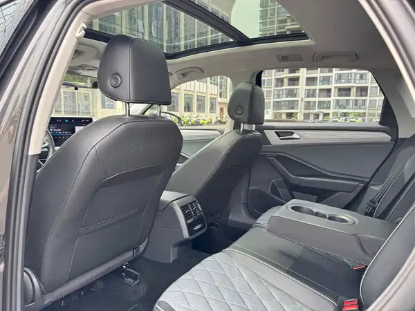 Volkswagen Sagitar 2023