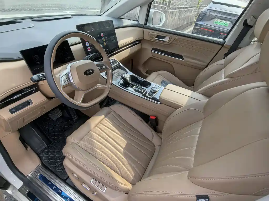 JAC Refine Refine RF8 PHEV 2024 — фото 13