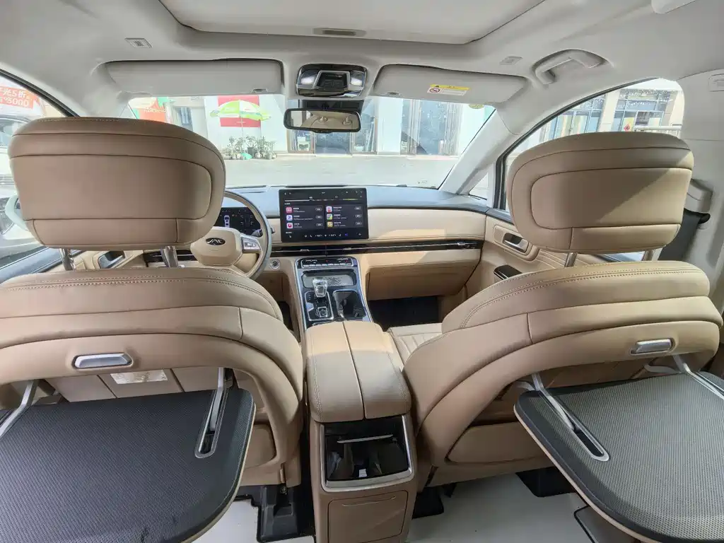 JAC Refine Refine RF8 PHEV 2024 — фото 11