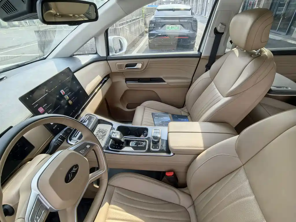 JAC Refine Refine RF8 PHEV 2024 — фото 15