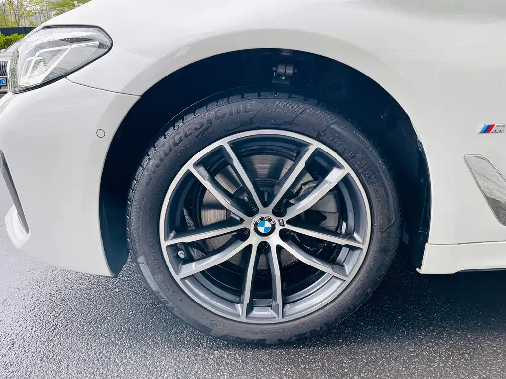 BMW 5 Series 2023
