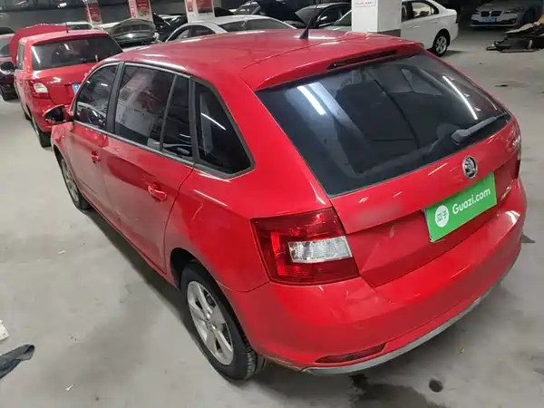 Skoda Rapid Spaceback 2015