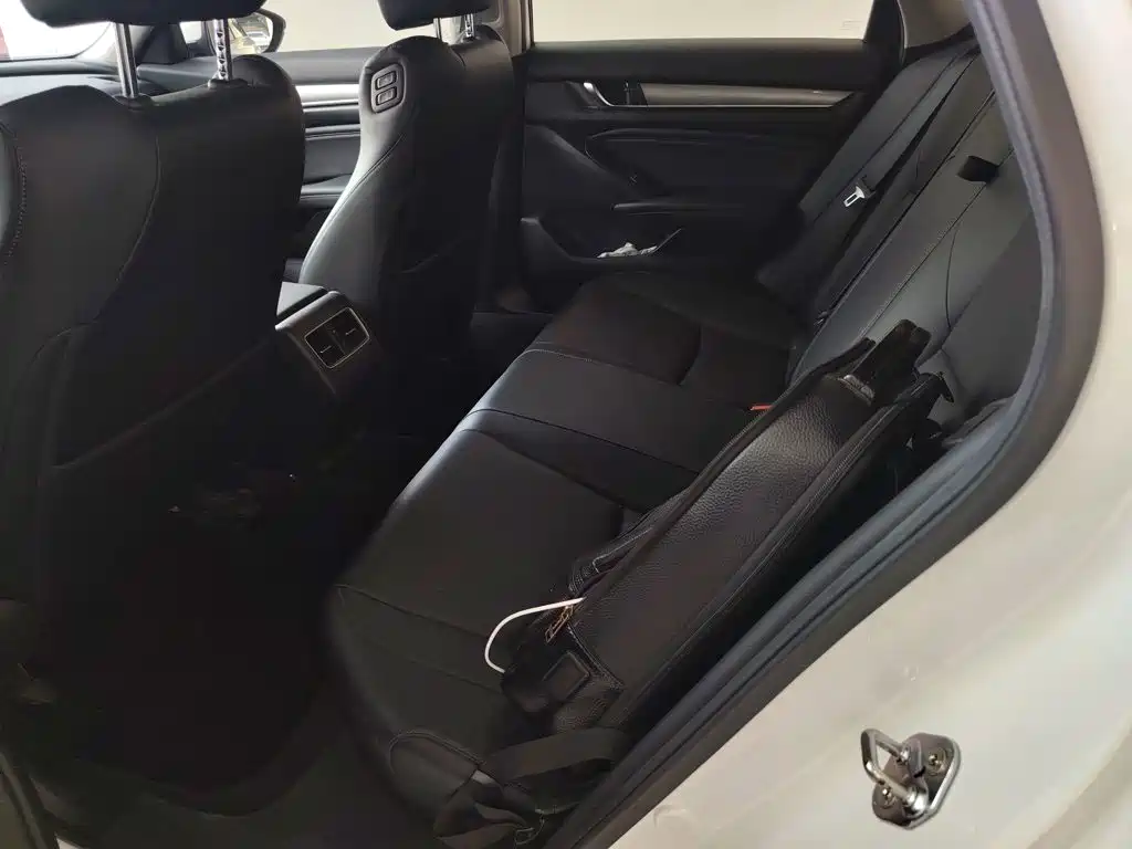 Honda Accord 2020 — фото 14