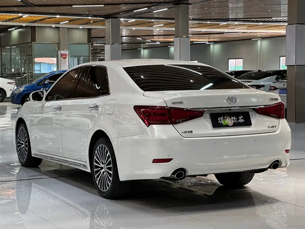 Toyota Crown 2018 — фото 21