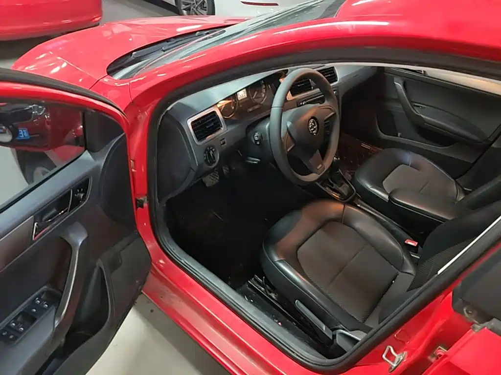 Skoda Rapid Spaceback 2015 — фото 16