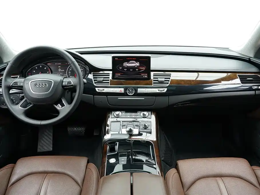 Audi A8 2016 — фото 7