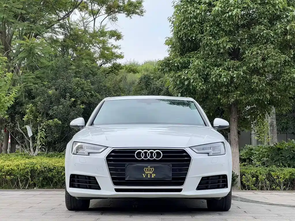Audi A4L 2017